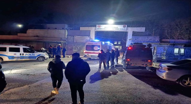 Cezaevinde isyan çıktı, bölgeye çok sayıda ekip sevk edildi