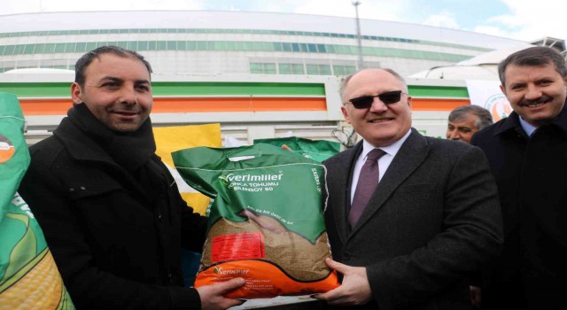 Çiftçiye tam destek, tonlarca tohum ücretsiz dağıtıldı