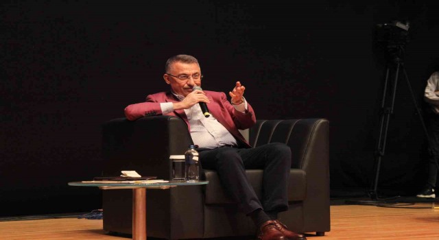 Cumhurbaşkanı Yardımcısı Oktay: Ülkeyi temsil etme adına dışarı çıkıyorsanız biz orada her türlü kolaylığı sağlarız