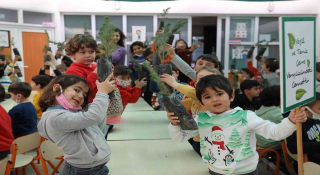 Didimde minik öğrencilerle daha yeşil bir dünya için ilk adım atıldı