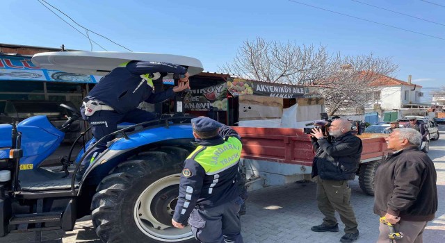 Didimde traktör sürücülerine seminer düzenlendi