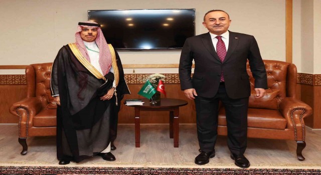 Dışişleri Bakanı Çavuşoğlu, Suudi Arabistan Dışişleri Bakanı Farhan ile görüştü