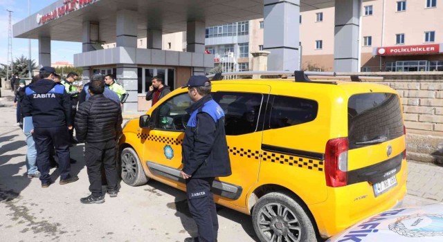Diyarbakırda korsan taksi ve servis denetimi