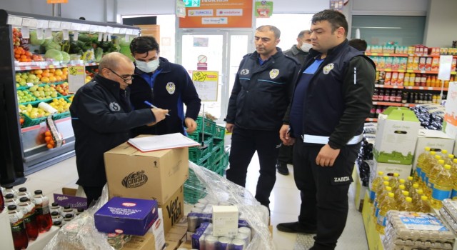 Diyarbakırda şeker stokçuluğu yapan marketlere baskın