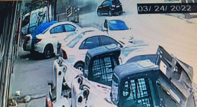 Diyarbakırdaki patlama anı güvenlik kamerasına yansıdı