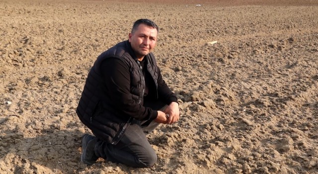 Dolandırıcılara traktör parasını kaptırdı