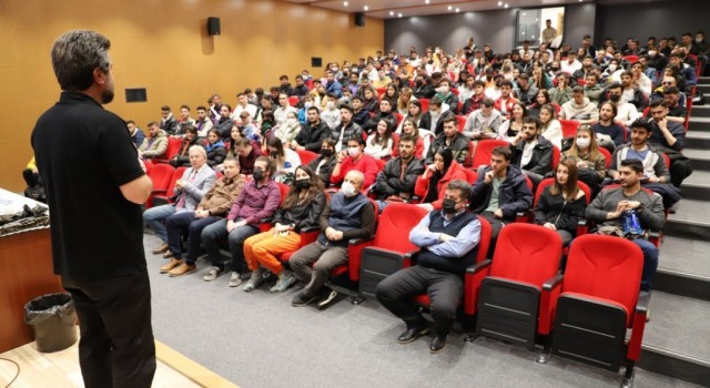 DPÜde, “Beden Eğitimi ve Spor Öğretmeni” konulu konferans