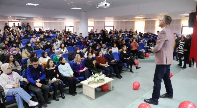 DPÜde “Eğitimde Motivasyon ve Stres Yönetimi” etkinliği