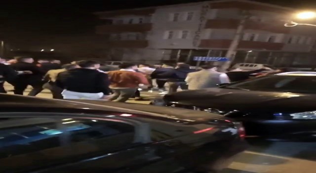 Düğün sonrası iki grup arasında kavga çıktı, yumruklar havada uçuştu