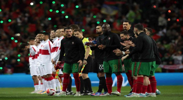 Dünya Kupası Play-Off Yarı Finali: Portekiz: 2 - Türkiye: 0 (İlk yarı)
