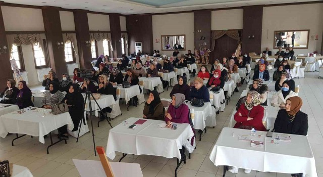 Dünyanın en pahalı baharatı ‘Safran bitkisi konusunda 65 kadına eğitim verildi