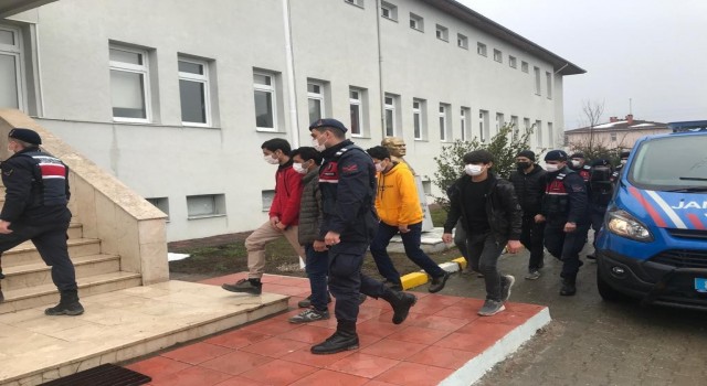 Düzcede kaçak çalışan 7 yabancı uyruklu işçi yakalandı