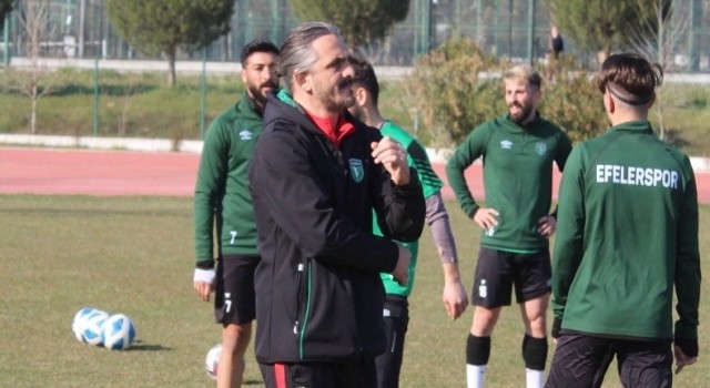 Efeler 09 SFK Teknik Direktörü Boyar; Umudumuzdan hiç bir şey kaybetmedik