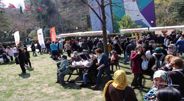 Efelerde festival bahane keşkek şahane