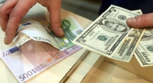 Ekonomi uzmanı uyardı: “Euroda yaşanan dalgalanmalar da dikkate alınmalı”
