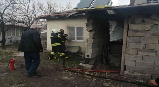 Elektrikli battaniye yangına neden oldu