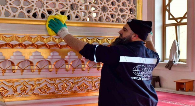 Esenyurtta camiler Ramazana hazırlanıyor