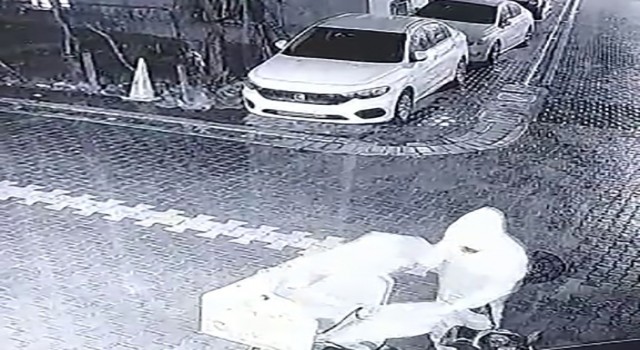 Esenyurtta pizza hırsızı güvenlik kamerasında