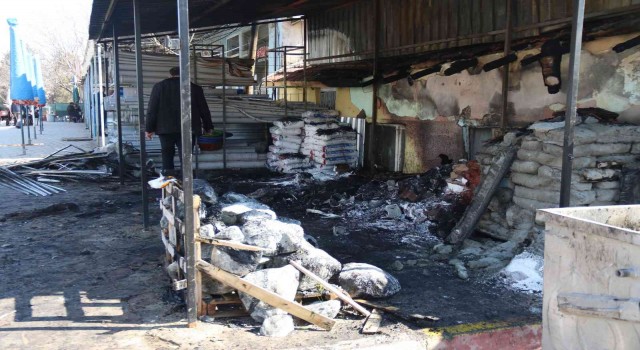 Eskişehirde 2 dükkan ve 6 araç kundaklandı