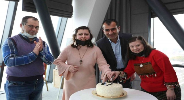 EYDEMde kursiyerlerin doğum günleri kutlandı