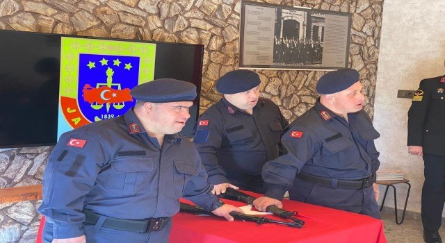 Finikede özel bireyler için jandarmada yemin töreni düzenlendi