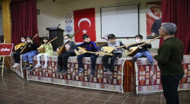 Gedizde bağlama kursu açıldı