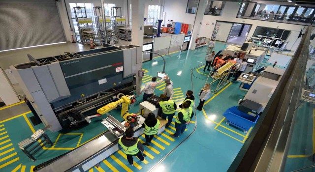 Geleceğin mühendislerine BMFde yalın üretim eğitimi