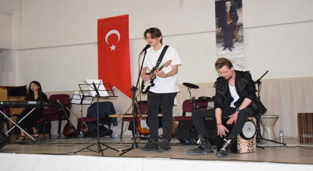 Gençler Arası Ses ve İcra Yarışması büyük ilgi gördü