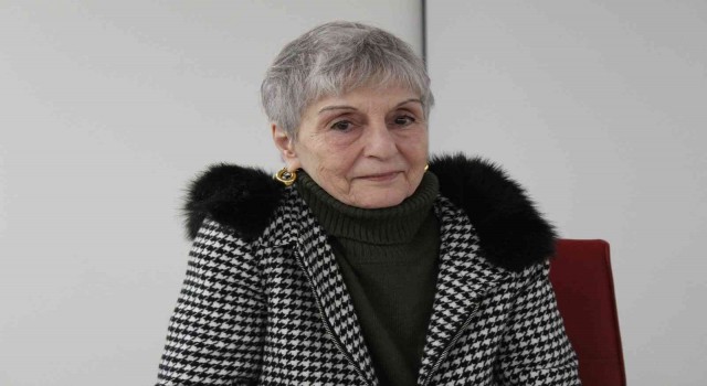 Gençler Mehmet Akif Ersoyu torunundan dinledi