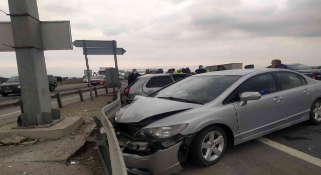 Geri geri gelen sürücü kazaya neden oldu: 3 kişi hafif şekilde yaralandı