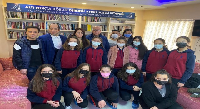 Görme engelli bireylerden öğrencilere ‘empati anlatımı