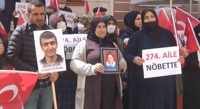 HDP önündeki evlat nöbetine bir aile daha katılarak sayı 274e yükseldi