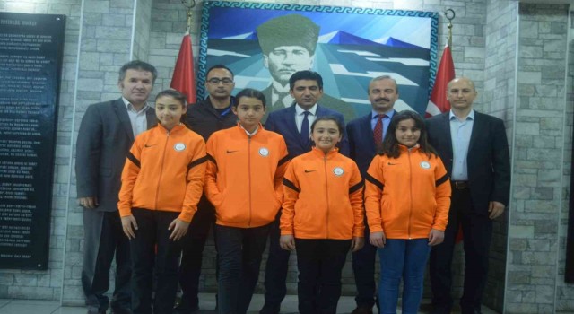 Helvacılar Ortaokulu öğrencileri şampiyonluğa doğru ilerliyor