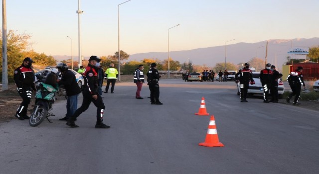 “Huzurlu Sokaklar ve Terör Suçları Uygulaması” yapıldı