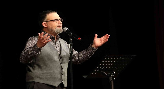İbrahim Sadri şiirleri Gaziantepte seslendirdi