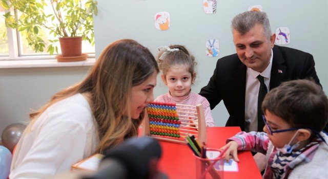 İşitme engelli çocuklar bu eğitimle kendini ifade edebilecek