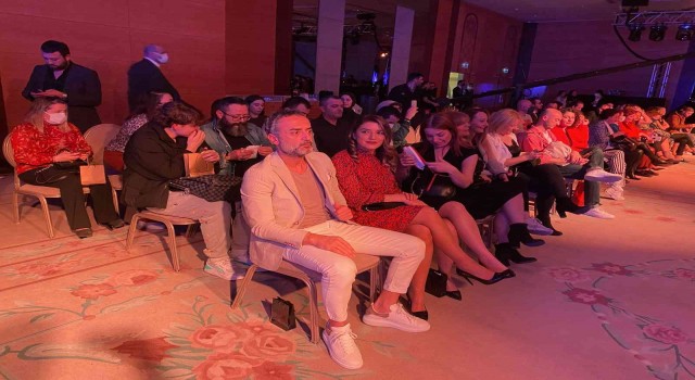 İstanbulda “Open Stage” defileleri