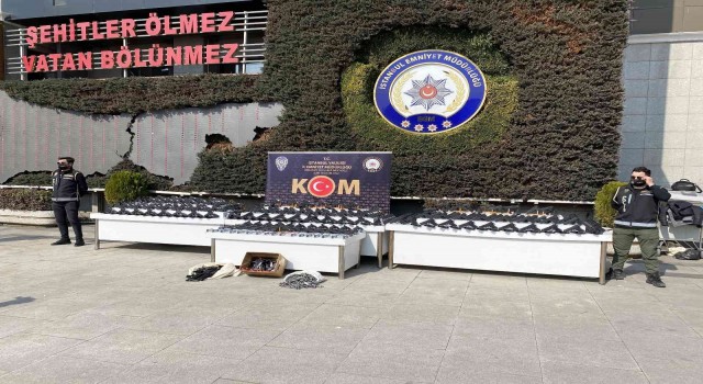 İstanbulda silah kaçakçılarına darbe: Operasyonda 266 tabanca ele geçirildi