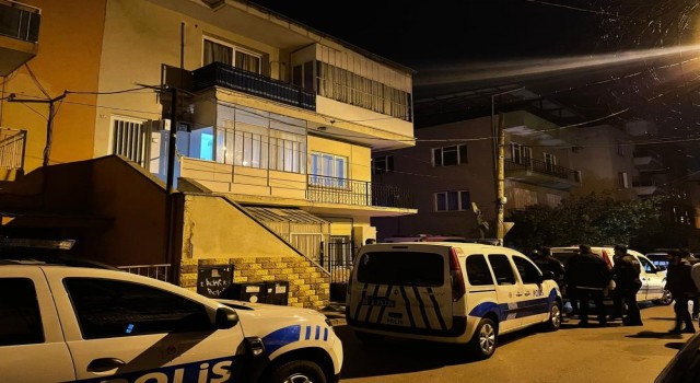 İzmirde bıçakla öldürülen kişinin zanlısı tutuklandı