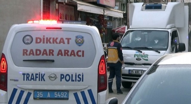 İzmirde kamyonetin çarptığı 3 yaşındaki çocuk hayatını kaybetti