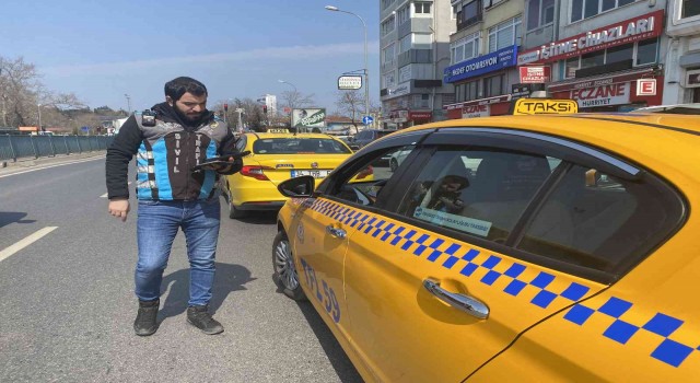 Kadıköyde çalışma belgesi olmayan taksiciye bin 823 TL ceza