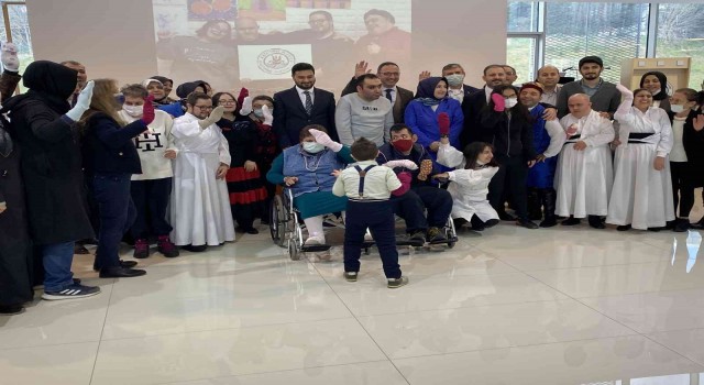 Kağıthanenin özel çocukları yetenekleriyle herkese hayran bıraktı