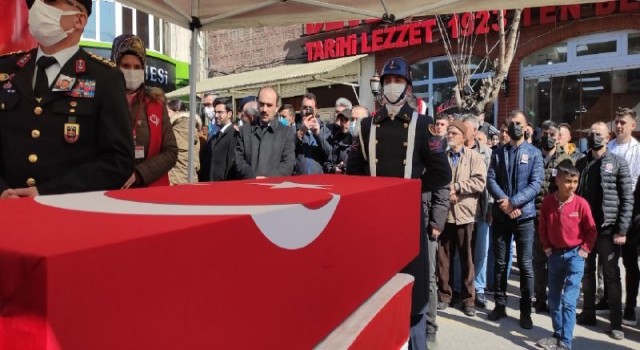 Kalp krizi sonucu hayatını kaybeden Astsubay son yolculuğuna uğurlandı