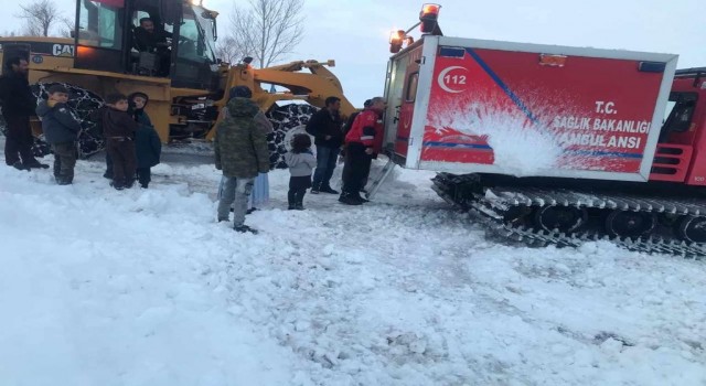 Kar ve tipi sürücülere zor anlar yaşattı