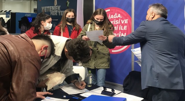 Kariyer fuarında Aliağa Belediyesine yoğun ilgi