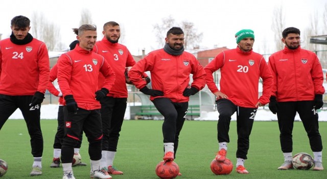 Kars 36 Spor Doğubayazıt maçı hazırlıklarını sürdürüyor
