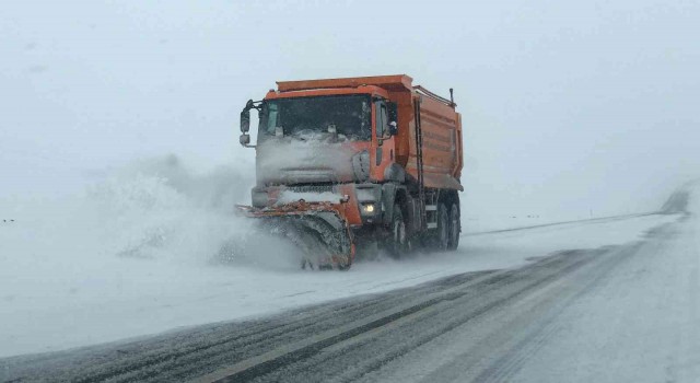 Karsta 169 köy yolu ulaşıma kapalı