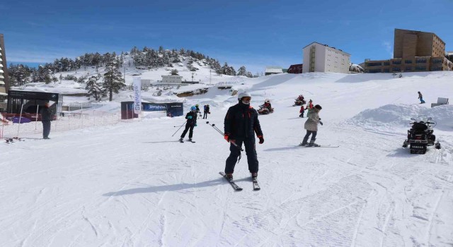 Kartalkaya sezonda 300 bin kişiyi ağırladı