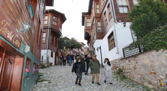 Kartepe Zirvesi için Kocaeliye gelen mimarlar, tarihi noktaları inceledi