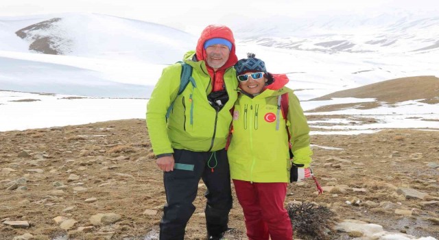 Kayarken çığ altında kalan İtalyan için seferberlik